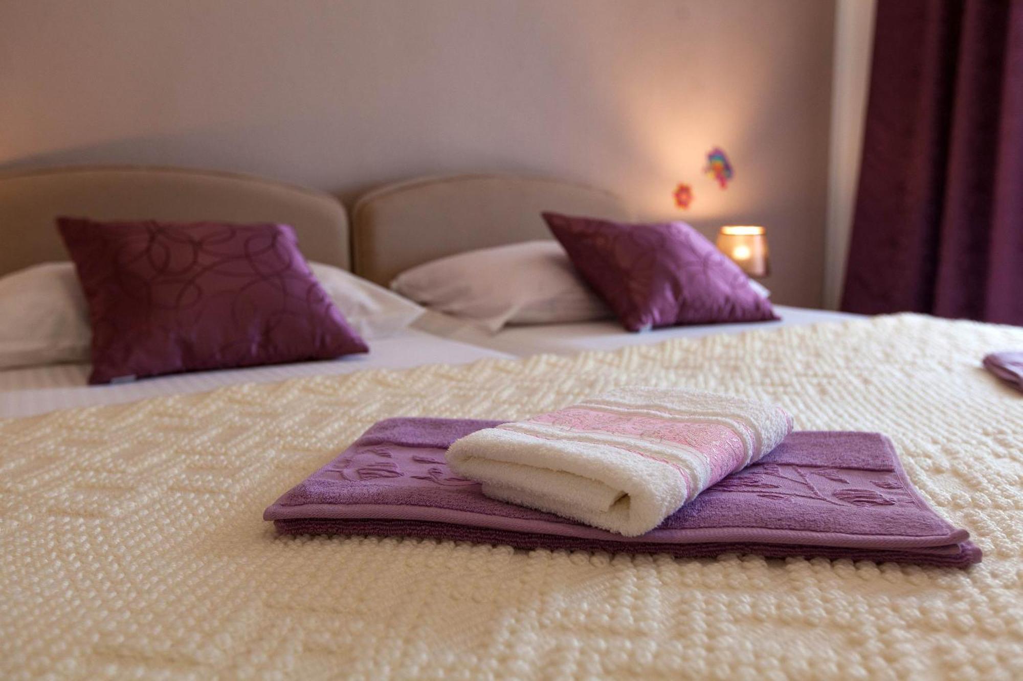 Apartments With A Parking Space Jadranovo, Crikvenica - 2377 Bilik gambar